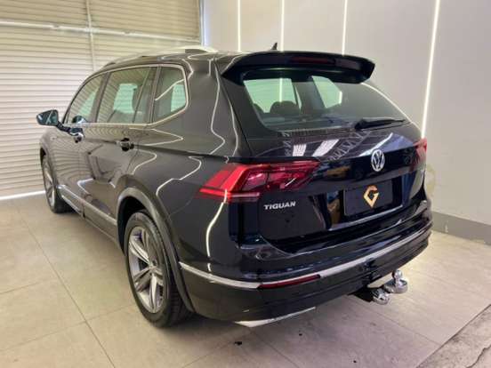 VOLKSWAGEN-TIGUAN-2018