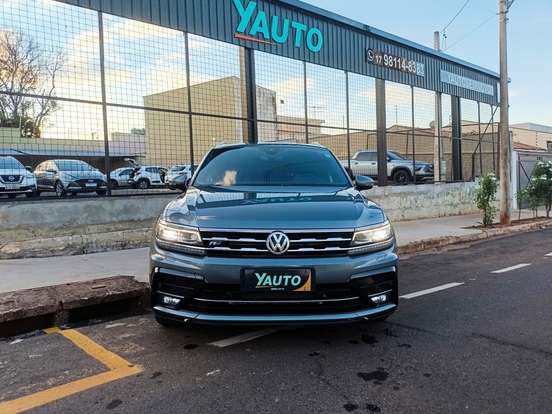 VOLKSWAGEN-TIGUAN-2021