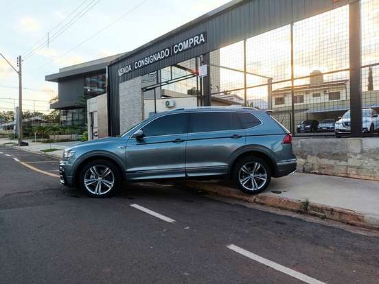 VOLKSWAGEN-TIGUAN-2021