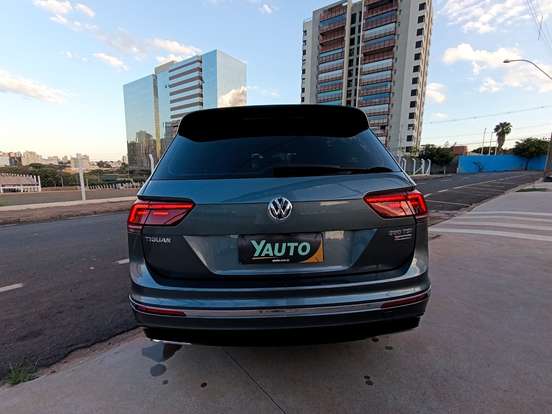 VOLKSWAGEN-TIGUAN-2021