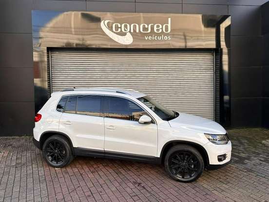 VOLKSWAGEN-TIGUAN-2015