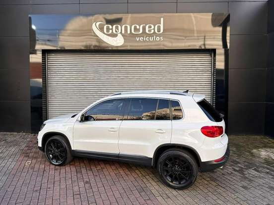 VOLKSWAGEN-TIGUAN-2.0 TSI 16V TURBO GASOLINA 4P TIPTRONIC VOLKSWAGEN-TIGUAN-2015