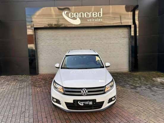 VOLKSWAGEN-TIGUAN-2015