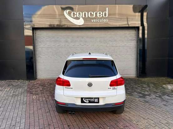 VOLKSWAGEN-TIGUAN-2015