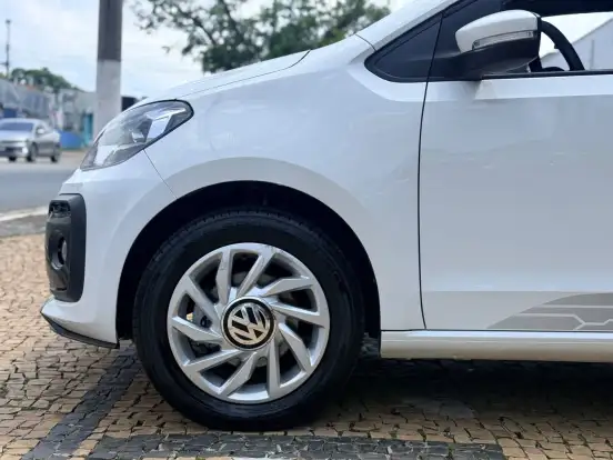 VOLKSWAGEN-UP-1.0 170 TSI TOTAL FLEX CONNECT 4P MANUAL VOLKSWAGEN-UP-2019
