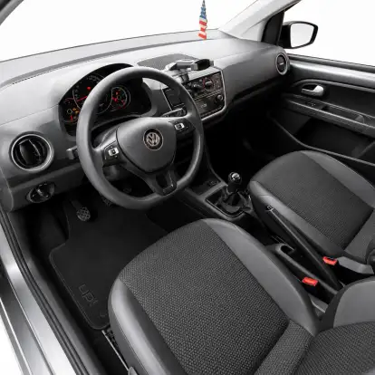 VOLKSWAGEN-UP-1.0 170 TSI TOTAL FLEX XTREME 4P MANUAL VOLKSWAGEN-UP-2019
