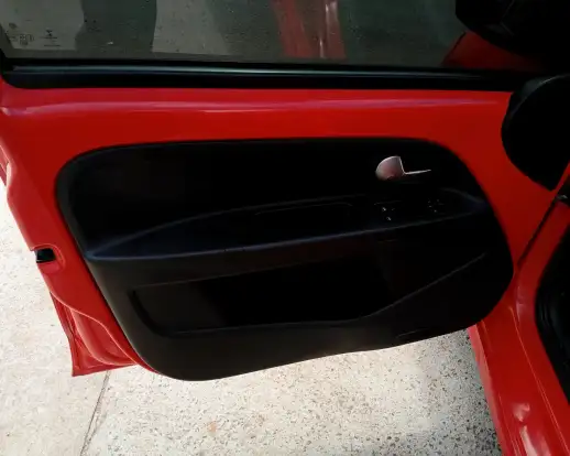 VOLKSWAGEN-UP-2014