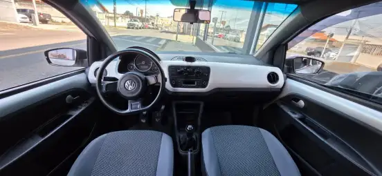 VOLKSWAGEN-UP-2016