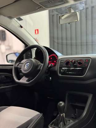 VOLKSWAGEN-UP-2014