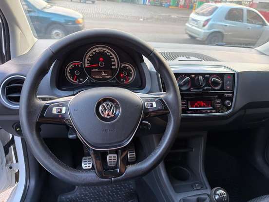 VOLKSWAGEN-UP-1.0 TSI MOVE UP 12V FLEX 4P MANUAL VOLKSWAGEN-UP-2017