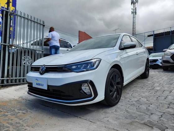 VOLKSWAGEN VIRTUS 1.0 200 TSI HIGHLINE AUTOMÁTICO