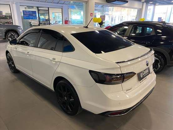 VOLKSWAGEN-VIRTUS-2024