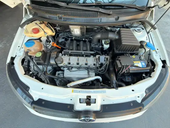 VOLKSWAGEN-VOYAGE-2014