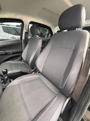 VOLKSWAGEN-VOYAGE-2018
