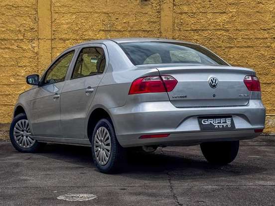 VOLKSWAGEN-VOYAGE-2013