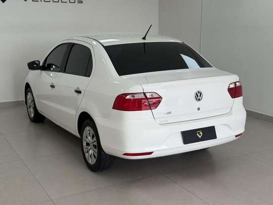 VOLKSWAGEN-VOYAGE-2021