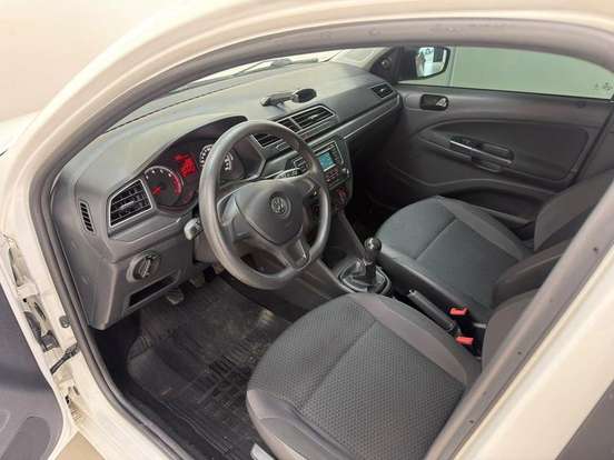 VOLKSWAGEN-VOYAGE-2021