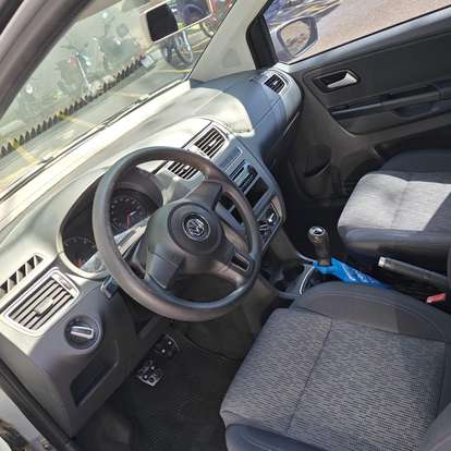 VOLKSWAGEN-FOX-1.0 MI 8V FLEX 4P MANUAL VOLKSWAGEN-FOX-2013