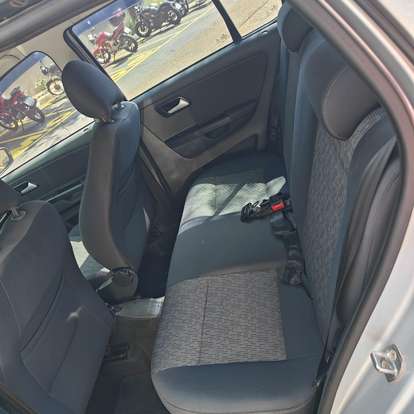 VOLKSWAGEN-FOX-2013