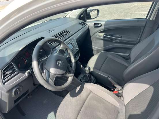VOLKSWAGEN-GOL-2020