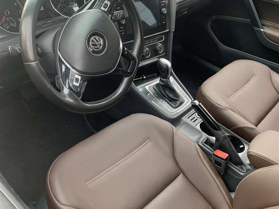 VOLKSWAGEN-GOLF-1.0 200 TSI TOTAL FLEX COMFORTLINE TIPTRONIC VOLKSWAGEN-GOLF-2017