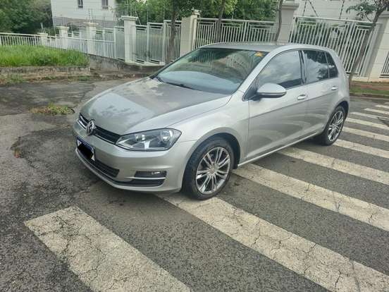 VOLKSWAGEN-GOLF-2017