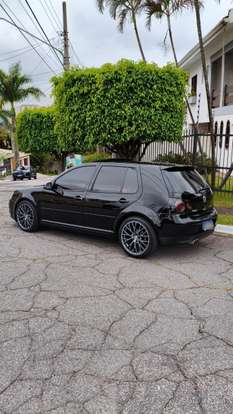 VOLKSWAGEN-GOLF-2011