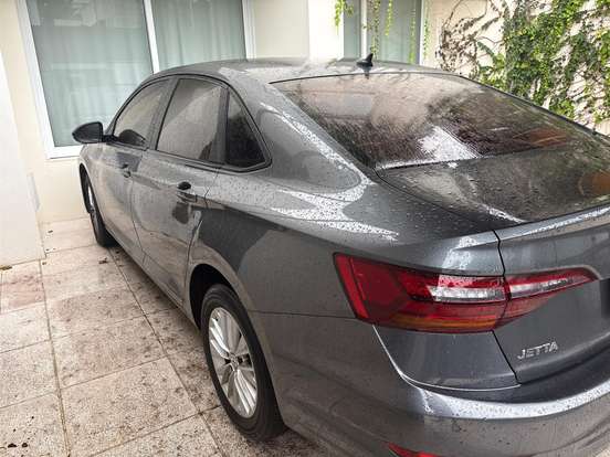 VOLKSWAGEN-JETTA-2018