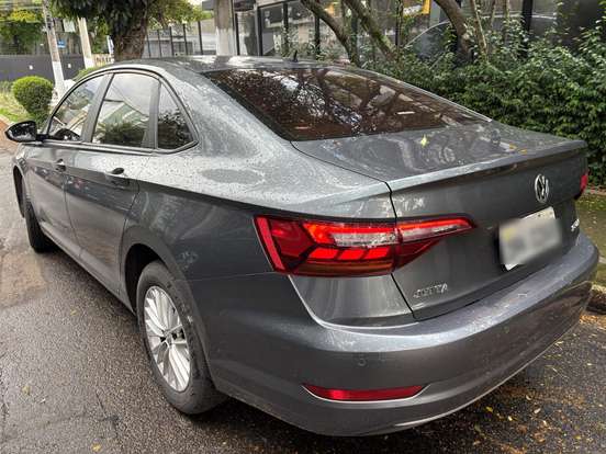 VOLKSWAGEN-JETTA-2018
