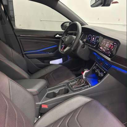 VOLKSWAGEN-JETTA-2024