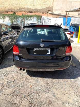 VOLKSWAGEN-JETTA-2.5 I VARIANT 20V 170CV GASOLINA 4P TIPTRONIC VOLKSWAGEN-JETTA-2010