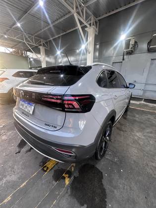 VOLKSWAGEN NIVUS 1.0 200 TSI TOTAL FLEX HIGHLINE AUTOMÁTICO