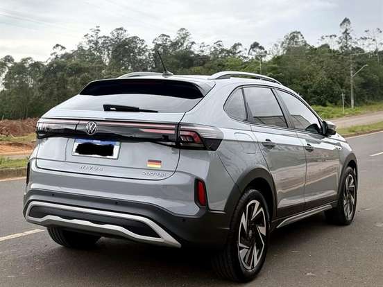 VOLKSWAGEN-NIVUS-1.0 200 TSI TOTAL FLEX HIGHLINE AUTOMÁTICO VOLKSWAGEN-NIVUS-2025