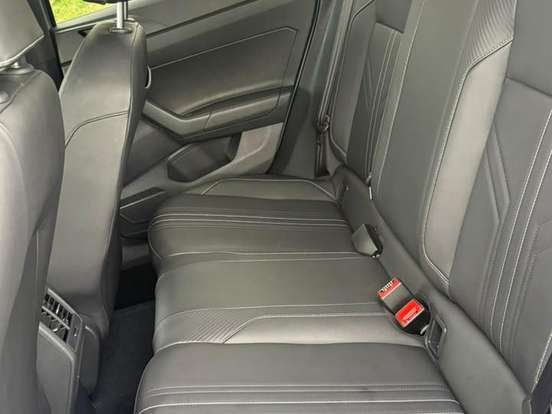 VOLKSWAGEN-NIVUS-1.0 200 TSI TOTAL FLEX HIGHLINE AUTOMÁTICO VOLKSWAGEN-NIVUS-2025