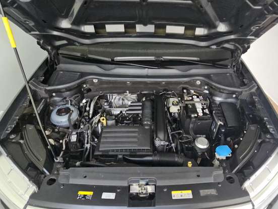 VOLKSWAGEN-TAOS-1.4 250 TSI TOTAL FLEX COMFORTLINE AUTOMÁTICO VOLKSWAGEN-TAOS-2023