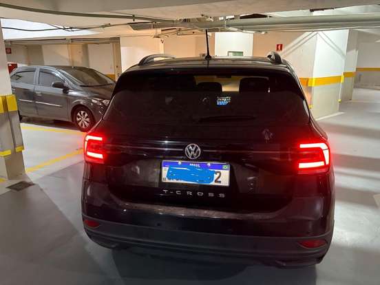 VOLKSWAGEN-T-CROSS-2021