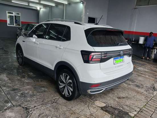 VOLKSWAGEN-T-CROSS-1.4 250 TSI TOTAL FLEX HIGHLINE AUTOMÁTICO VOLKSWAGEN-T-CROSS-2024