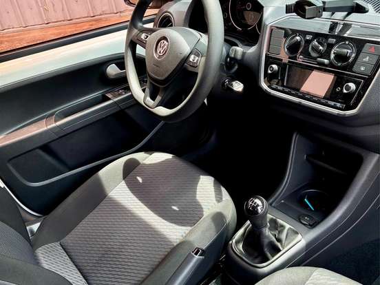 VOLKSWAGEN-UP-1.0 170 TSI TOTAL FLEX CONNECT 4P MANUAL VOLKSWAGEN-UP-2019