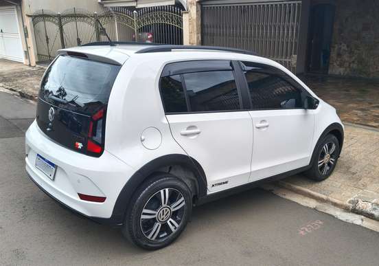 VOLKSWAGEN-UP-2020