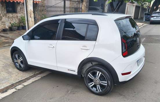 VOLKSWAGEN-UP-2020