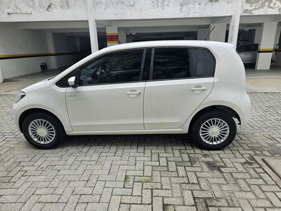 VOLKSWAGEN-UP-1.0 MPI MOVE UP 12V FLEX 4P AUTOMATIZADO VOLKSWAGEN-UP-2017