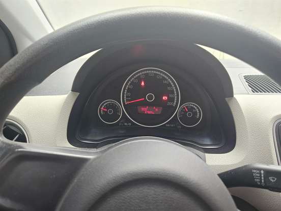 VOLKSWAGEN-UP-1.0 MPI MOVE UP 12V FLEX 4P AUTOMATIZADO VOLKSWAGEN-UP-2017