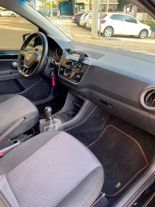 VOLKSWAGEN-UP-2017