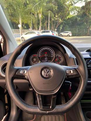 VOLKSWAGEN-UP-1.0 TSI MOVE UP 12V FLEX 4P MANUAL VOLKSWAGEN-UP-2017