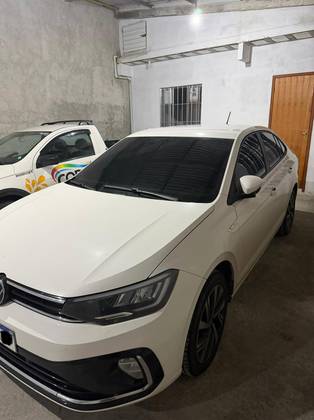 VOLKSWAGEN VIRTUS 1.0 200 TSI HIGHLINE AUTOMÁTICO