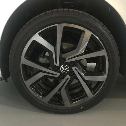 VOLKSWAGEN-VIRTUS-2023
