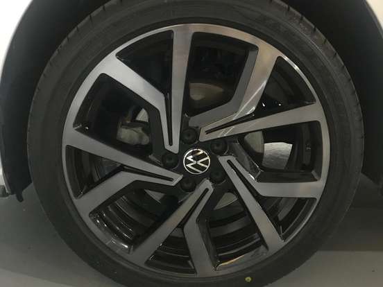 VOLKSWAGEN-VIRTUS-1.4 250 TSI EXCLUSIVE AUTOMÁTICO VOLKSWAGEN-VIRTUS-2023