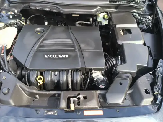 VOLVO-C30-2.0 GASOLINA 2P AUTOMÁTICO VOLVO-C30-2010