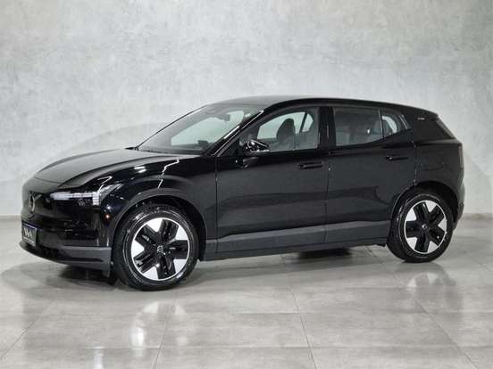 VOLVO-EX30-2024