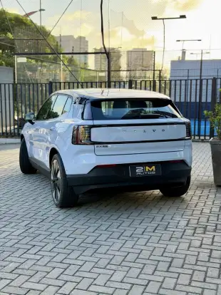 VOLVO-EX30-2026